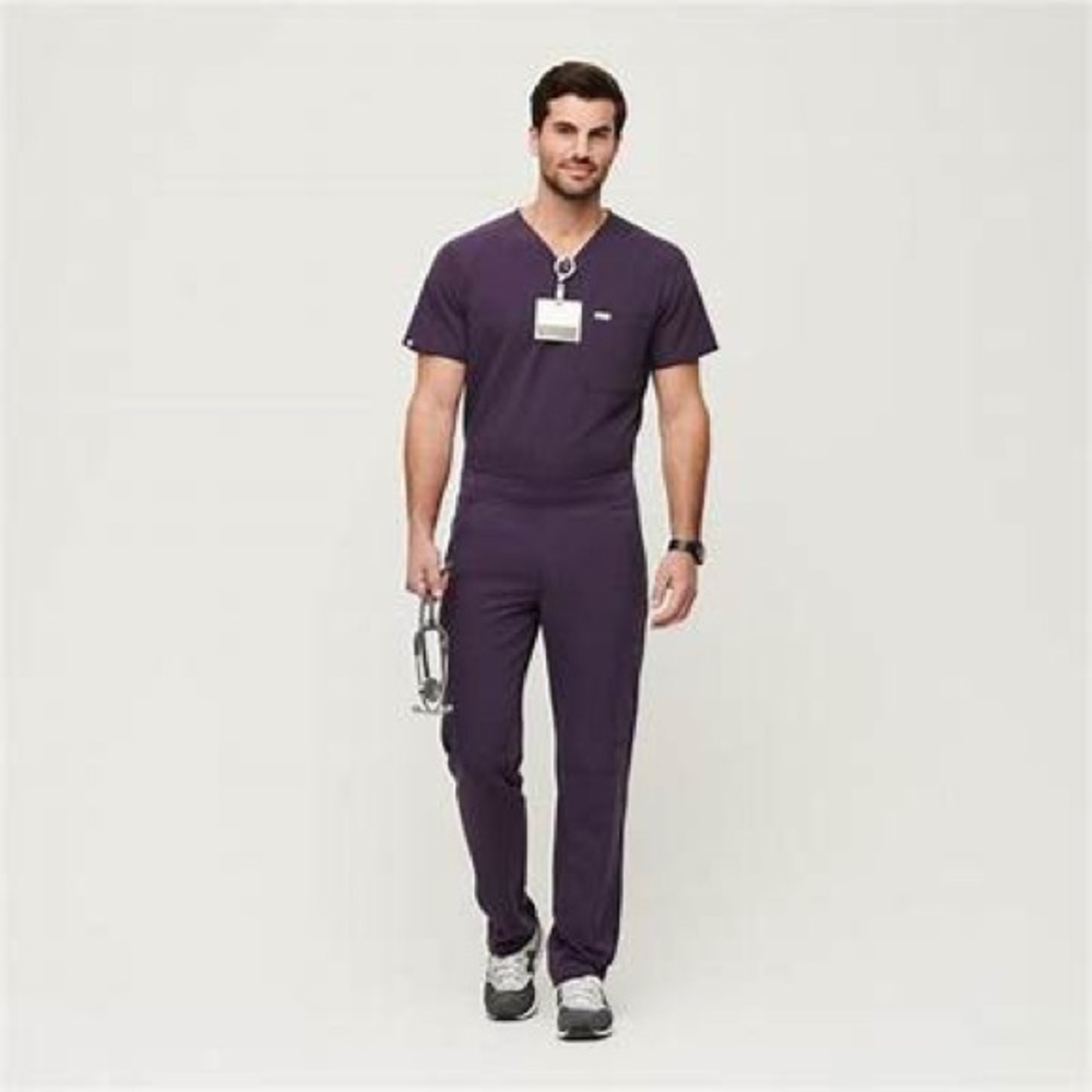igs Scrubs Set Axim Cargo Scrub Pants Medium Leon Top Medium Purple Shadow
